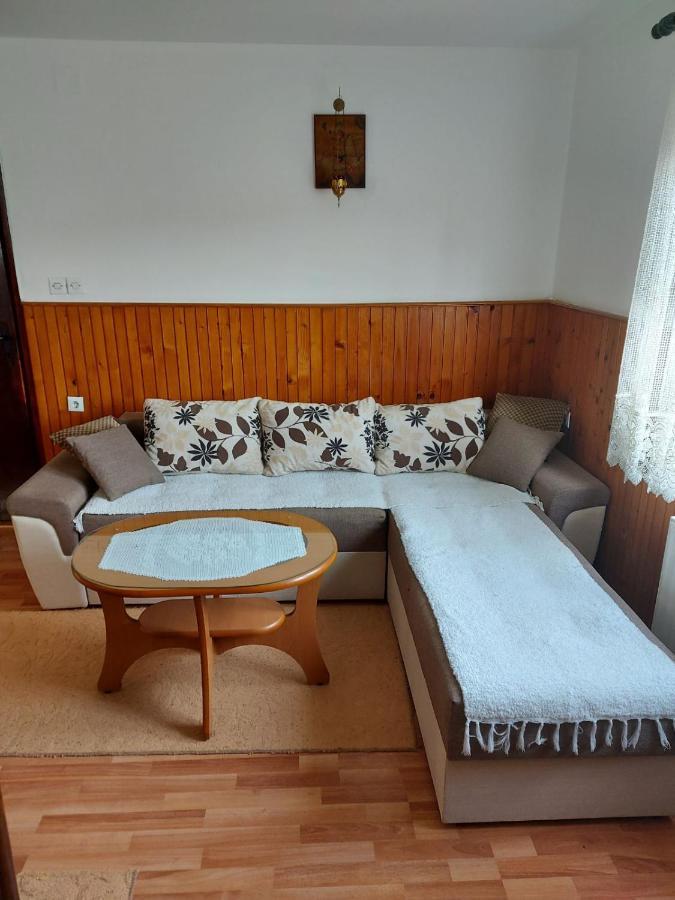 Domacinstvo Sindzirevic Villa Nova Varos Luaran gambar